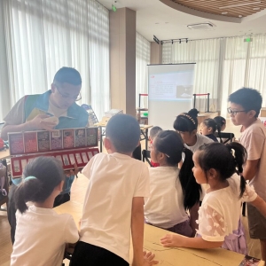 【火炬“博爱100”】禁毒宣传 筑牢禁毒防线之新时代文明实践——社区毒品宣传培训活动 ...