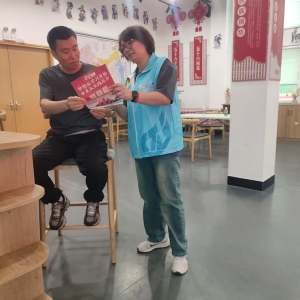 张家边社区开展“学习强国”线下宣传推广活动